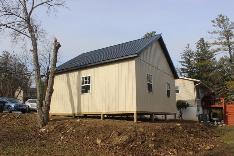 24x24 2-car garage with attic for sale in glenmoore pa raised to level