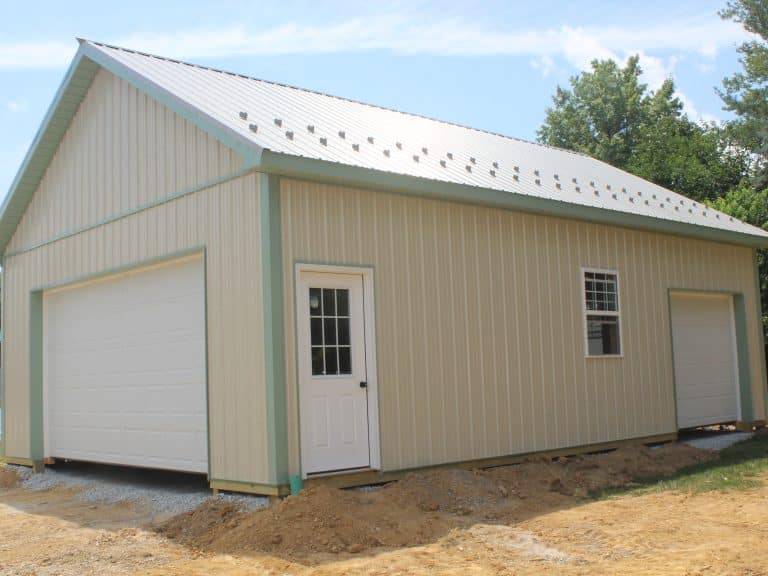 closeup of 24x34 2-car garage with attic for sale in manheim pa