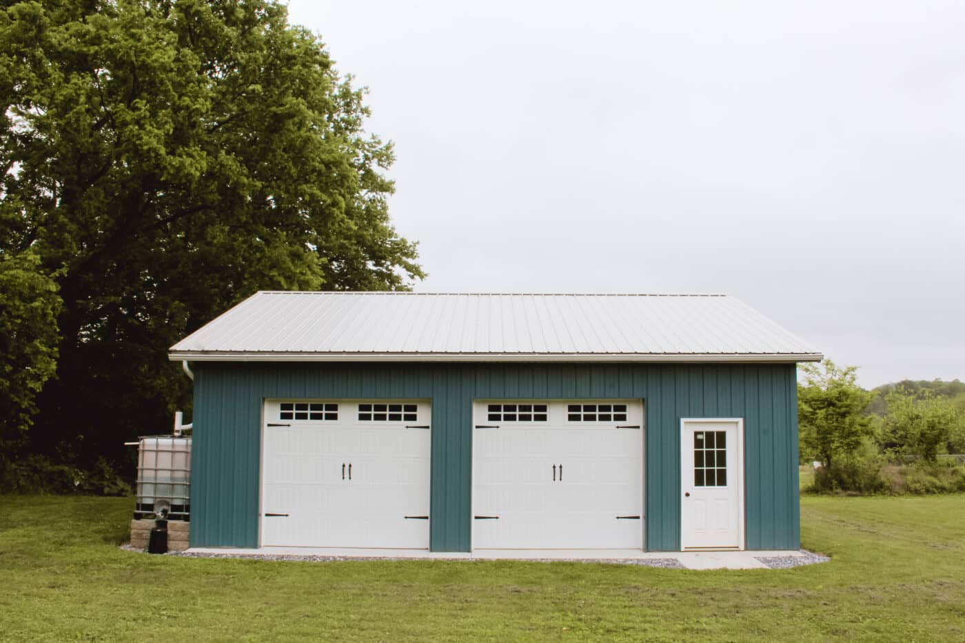 30x32 Garage Kit | New Holland Supply LLC, image size:1400x933